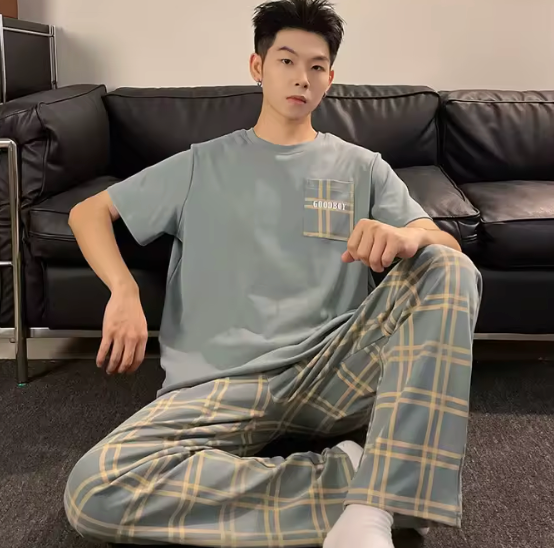 Plaid Pattern Men's Pajamas Set